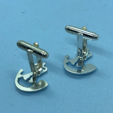 Charger l'image dans la galerie, British Army Light Infantry Regiment Cufflinks Set - The Militaria Shop