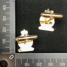 Charger l'image dans la galerie, British Royal Army Veterinary Corps Cufflinks Set - The Militaria Shop