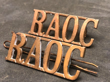 Load image into Gallery viewer, Original WW2 British Army Royal Army Ordnance Corps RAOC Shoulder Title Set - The Militaria Shop