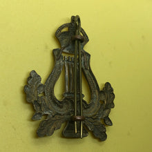 Load image into Gallery viewer, Original WW2 British Army Musicians Cap Badge - The Militaria Shop