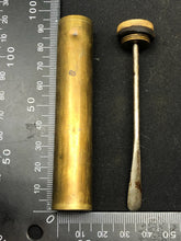 Load image into Gallery viewer, Original WW1 British Army Brass Oil Bottle - SMLE Lee Enfield - EFD Marked - The Militaria Shop
