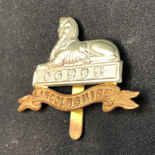 Load image into Gallery viewer, Original WW2 British Army Cap Badge - Royal Lincolnshire Regiment - The Militaria Shop