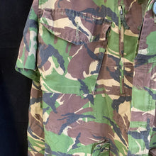 Lade das Bild in den Galerie-Viewer, Genuine British Army Surplus DPM Windproof Combat Smock - Size 180/96 - The Militaria Shop