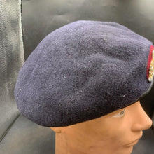 Charger l'image dans la galerie, British Army Welsh Guards Beret - Size 57 - The Militaria Shop