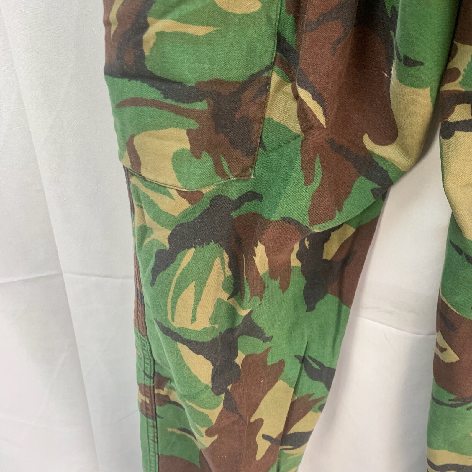 Genuine British Army 68 Pattern DPM Jungle Camouflaged Trousers - Size 28" Waist - The Militaria Shop