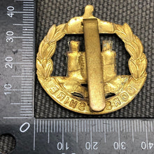 Load image into Gallery viewer, Original WW2 British Army Cap Badge - Dorsetshire Regiment - The Militaria Shop