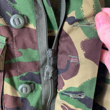 Load image into Gallery viewer, Genuine British Army DPM Camo Lightweight Combat Jacket - 170/104 - The Militaria Shop