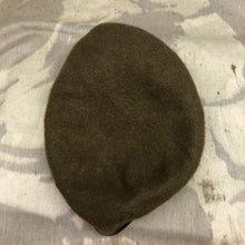 Lade das Bild in den Galerie-Viewer, Genuine British Army Forces Beret - Guards Division - Size 56 - The Militaria Shop