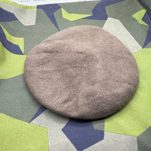 Load image into Gallery viewer, Original British Army Guards Divisions Beret - Size 54cm - The Militaria Shop