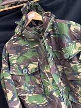 Load image into Gallery viewer, British Army DPM Camouflaged jacket Smock Windproof -Size 170/96 - The Militaria Shop