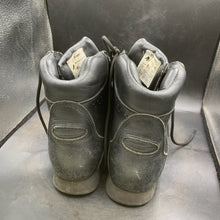 Charger l'image dans la galerie, British Army Surplus Black Leather ITURRI Combat Patrol Boots - Size UK 6 L - The Militaria Shop