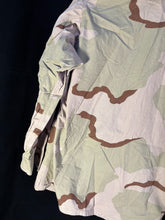 Charger l'image dans la galerie, Gulf War US Army DCU Camouflaged Combat Field Coat/Jacket - Small/Short - The Militaria Shop