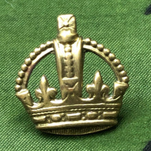 Lade das Bild in den Galerie-Viewer, Original WW1/WW2 British Army Rank Crown - The Militaria Shop