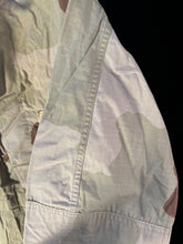Load image into Gallery viewer, Gulf War US Army DCU Camouflaged Combat Field Coat/Jacket - Large/Long - The Militaria Shop