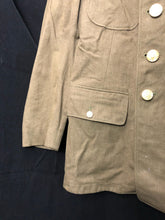 Lade das Bild in den Galerie-Viewer, Original WW2 US Army Class A Dress Jacket 1942 - Private Ryan Prop - 39" Regular - The Militaria Shop