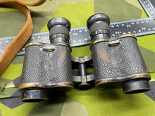 Charger l'image dans la galerie, Original Pair of British Army WW1 Dated Binoculars in Leather Case - The Militaria Shop