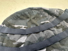 Lade das Bild in den Galerie-Viewer, RARE British Army OPFOR Blue DPM Camouflage Cover MK7 - Size Large - The Militaria Shop