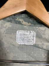 Charger l'image dans la galerie, US Army Issue ACU Digicam Digital Camouflage Ripstop Shirt - Medium Long - The Militaria Shop