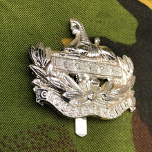 Lade das Bild in den Galerie-Viewer, Original British Army Regimental Cap Badge - Gloucestershire Regiment - The Militaria Shop