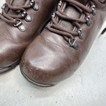 Load image into Gallery viewer, British Army Surplus Brown Leather Combat Boots - Iturri - Size UK 6 M - The Militaria Shop