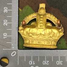 Lade das Bild in den Galerie-Viewer, Original WW1/WW2 British Army Rank Crown - The Militaria Shop