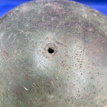 Lade das Bild in den Galerie-Viewer, Original WW2 Mk3 Canadian / British Army Turtle Helmet High Rivet - The Militaria Shop