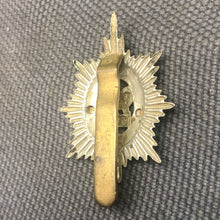 Charger l'image dans la galerie, Original WW2 British Army Worcestershire Regiment Cap Badge - The Militaria Shop