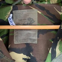 Lade das Bild in den Galerie-Viewer, British Army Grade 1 Windproof Woodland DPM Camo Combat Smock - Size 160/104 - The Militaria Shop