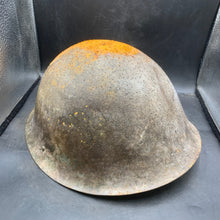 Charger l'image dans la galerie, Original British Army Mk4 Turtle Combat Helmet - The Militaria Shop