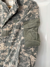 Charger l'image dans la galerie, Surplus US Army ACU Combat Uniform Jacket-Medium-Long - The Militaria Shop