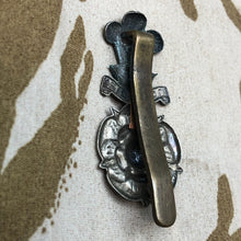 Charger l'image dans la galerie, Original WW1 British Army Regimental Cap Badge - Yorkshire Hussars - The Militaria Shop