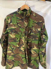 Load image into Gallery viewer, Genuine British Army Surplus DPM Camouflaged Jacket - 34" Chest - The Militaria Shop