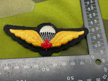 Lade das Bild in den Galerie-Viewer, Canadian Airborne Paratroopers Qualification Jump Wings Badge - The Militaria Shop