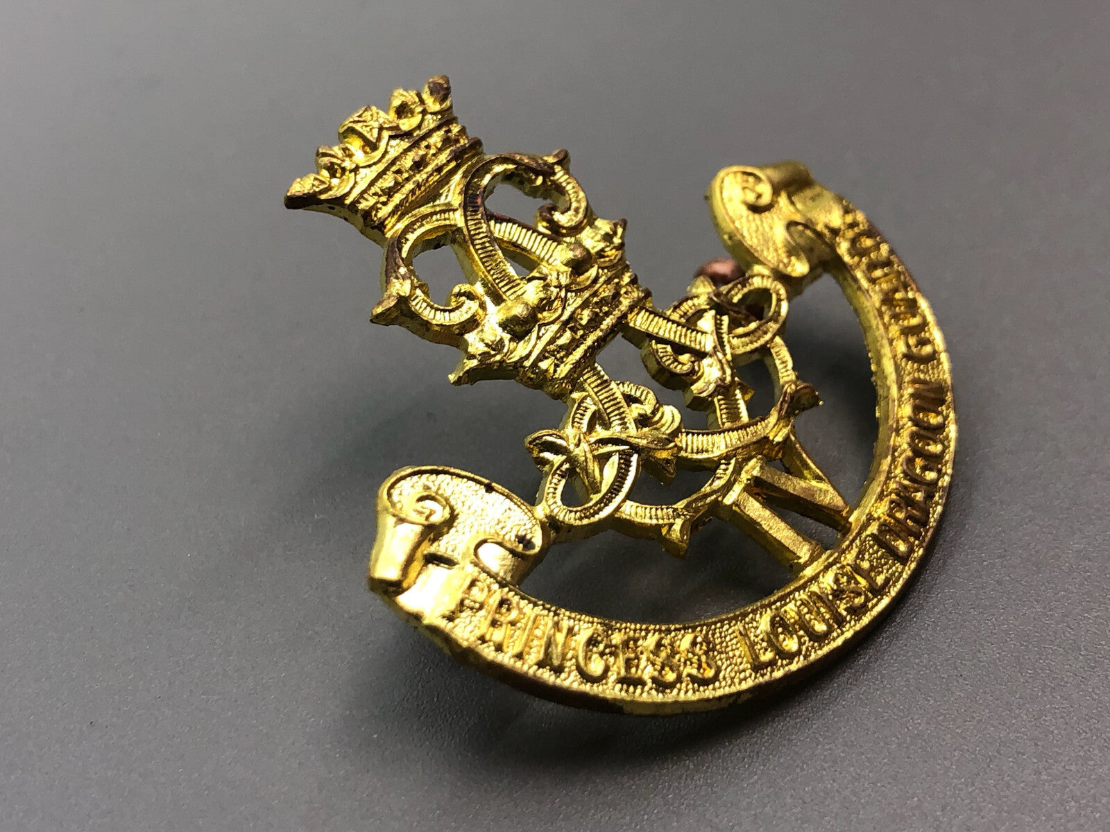 Genuine Canadian Army 4th Princess Louise Dragoon Guards Cap Badge - The Militaria Shop