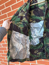 Charger l'image dans la galerie, Surplus British Army DPM Smock Combat Size 170/96 - The Militaria Shop