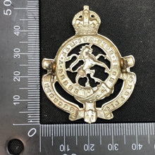 Load image into Gallery viewer, Original WW2 Canadian Army Cap Badge - Governor General's Horse Guards - The Militaria Shop