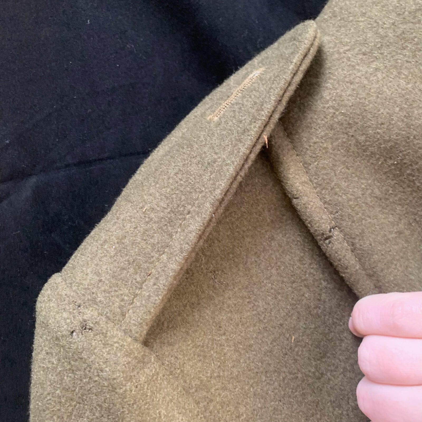 Genuine British Army Man's Mounted Regiment Khaki Greatcoat - 32" Chest - The Militaria Shop