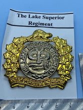 Charger l'image dans la galerie, Original Canadian Army The Lake Superior Regiment Cap Badge - The Militaria Shop