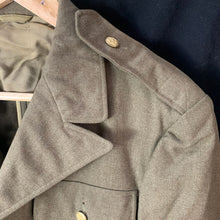 Lade das Bild in den Galerie-Viewer, Original WW2 US Army Class A Dress Jacket 1943 - Private Ryan Prop - 39" Large - The Militaria Shop
