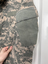 Load image into Gallery viewer, Surplus US Army ACU Combat Uniform Jacket-Medium Regular - The Militaria Shop