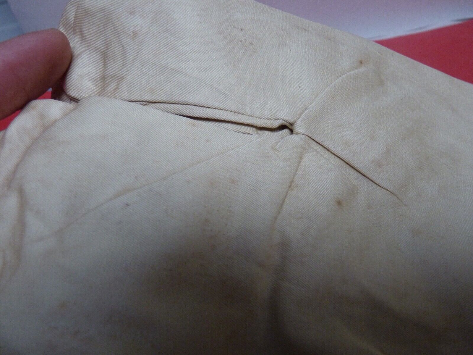 Original WW2 British Army Gunners Winter White Gloves - 1942 - The Militaria Shop