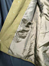 Lade das Bild in den Galerie-Viewer, British Army Grade 1 No.2 Dress Uniform Jacket - Scots Guards - Size 176/92/76 - The Militaria Shop