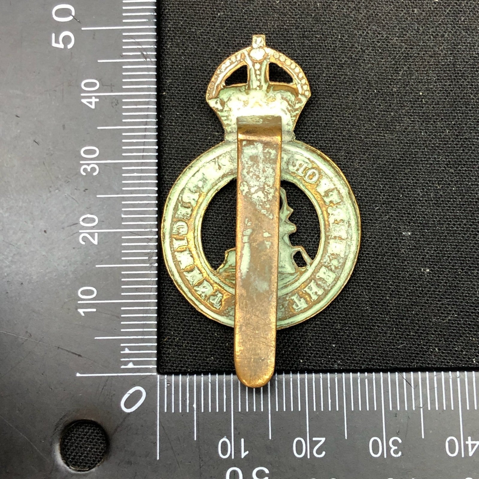 Original WW1 British Army Cap Badge - Hertfordshire Regiment - The Militaria Shop