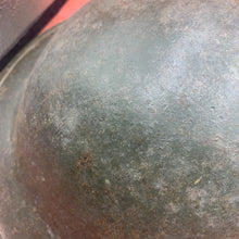 Lade das Bild in den Galerie-Viewer, WW2 Original British Army Mk2 Combat Helmet - The Militaria Shop