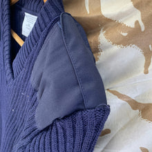 Lade das Bild in den Galerie-Viewer, Genuine British RAF Royal Navy Blue Wool V-Neck Pullover Jersey - 94cm Chest - The Militaria Shop