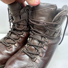 Load image into Gallery viewer, British Army Surplus Brown Leather Combat Boots - Iturri - Size UK 9 M - The Militaria Shop