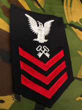 Lade das Bild in den Galerie-Viewer, Genuine US Navy Logistics Specialist Patch / Badge - The Militaria Shop