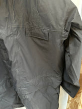 Charger l'image dans la galerie, Genuine NEW OLD STOCK British Royal Navy Wet Weather Jacket & Liner Size 190/100 - The Militaria Shop