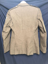 Lade das Bild in den Galerie-Viewer, British Army No.2 Women's Dress Uniform Jacket - Paratrooper - Size 170/92/72 - The Militaria Shop