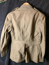 Lade das Bild in den Galerie-Viewer, Original WW2 US Army Class A Dress Jacket 1942 - Private Ryan Prop - 38" Regular - The Militaria Shop